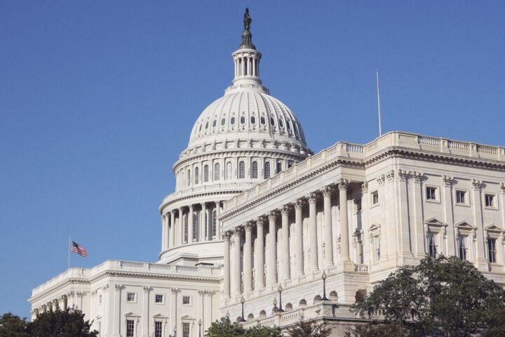 congress-outside-alt-e1576830696475